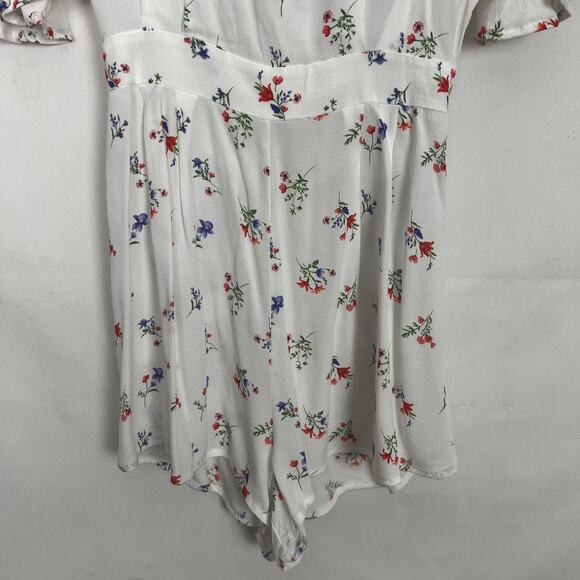 Forever 21 Floral White Open Back Short Sleeve Romper Size Medium - Picture 5 of 14